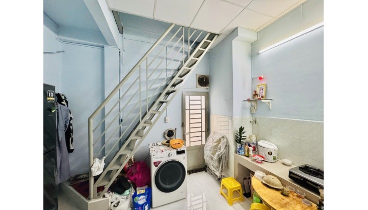 BÁN NHÀ TÂN BÌNH HXH 60M2 2 TẦNG NGANG 4M NỞ HẬU SÁT MT DÂN TRÍ  LÊ VĂN SỸ  6.8 TỶ.